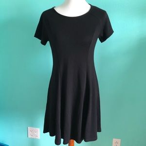 BEAUTIFUL LITTLE BLACK DRESS